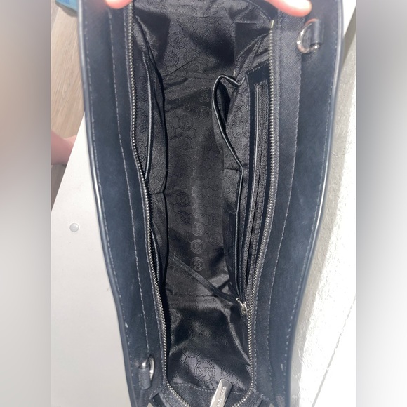 NWOT MICHAEL KORS Selma Large Snake Print Leather Purse Black and Off White - Picture 6 of 14